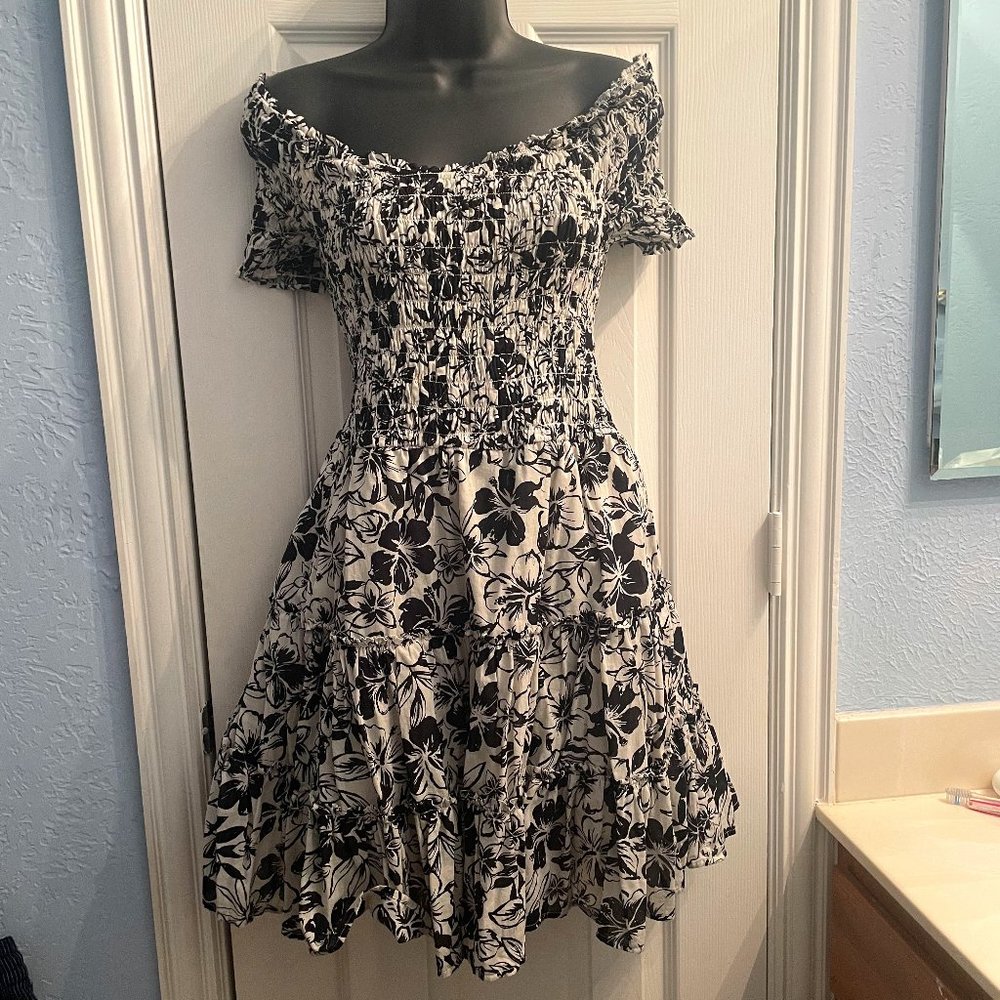 American Eagle: Off the Shoulder Stretchy Hawaiian Floral Dress
